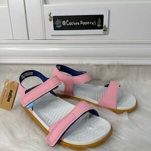 New Native Charley Lightweight Velcro Sandals Size J3